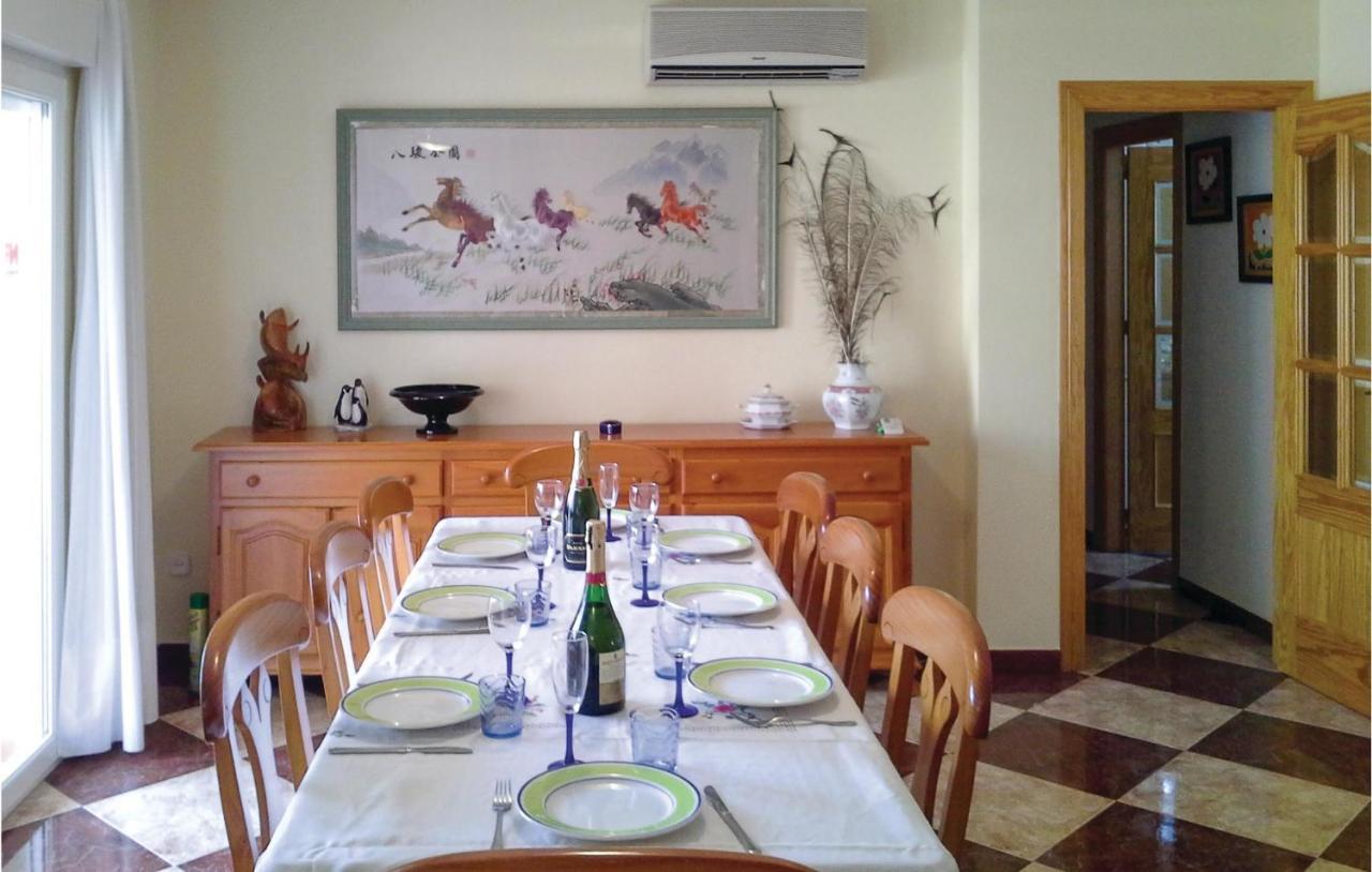 Awesome Home In Portman With Kitchen Extérieur photo